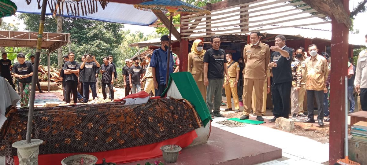 Transformasi Pariwisata Sejarah,  Pemkab Lamongan Renovasi Makam Ibu Gajah Mada