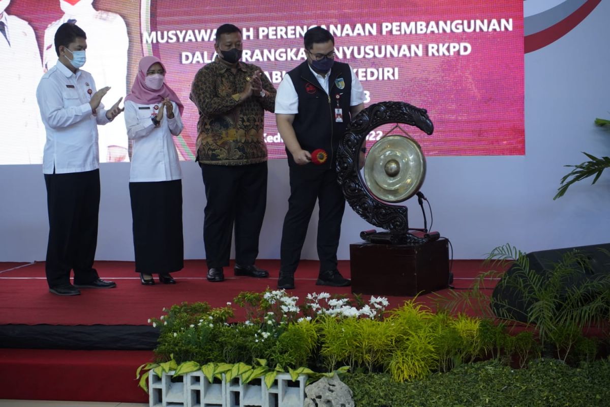 Bupati Kediri Hanindhito Himawan Pramana.(Foto: Humas Pemkab Kediri)