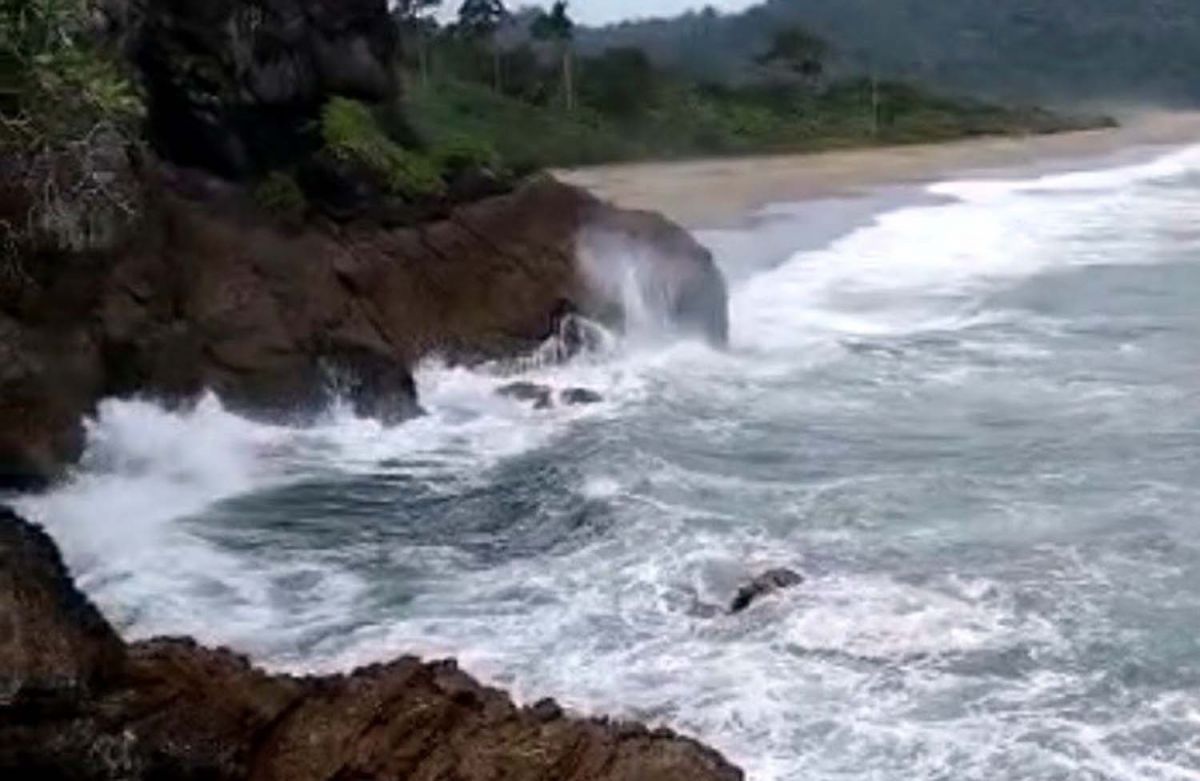 Dua Orang Dilaporkan Hilang saat Memancing Ikan di Pantai Sukamade, Banyuwangi