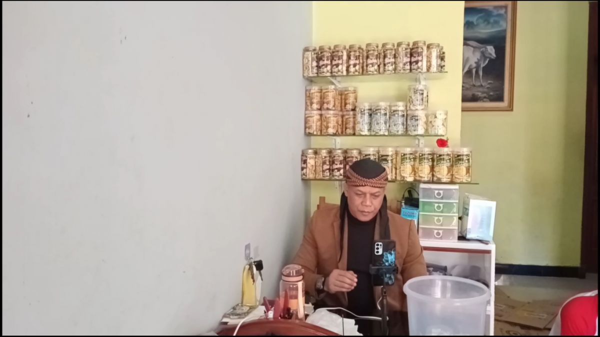 Khamim Tohari, pengusaha keripik asal Kota Batu.(Foto: Galih Rakasiwi/jatimnow.com)