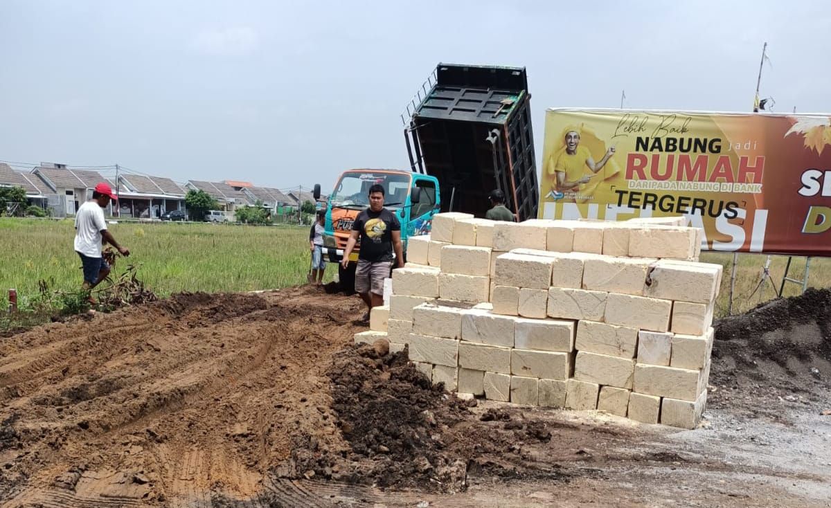 Belum Kantongi Izin, Pembangunan Perumahan Diamond Damarsi Dihentikan Warga