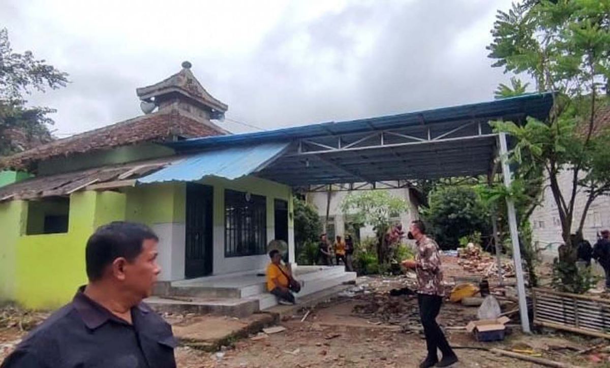 Suasana pascabentrokan dua perguruan silat di Banyuwangi (Foto: Rony Subhan/jatimnow.com)