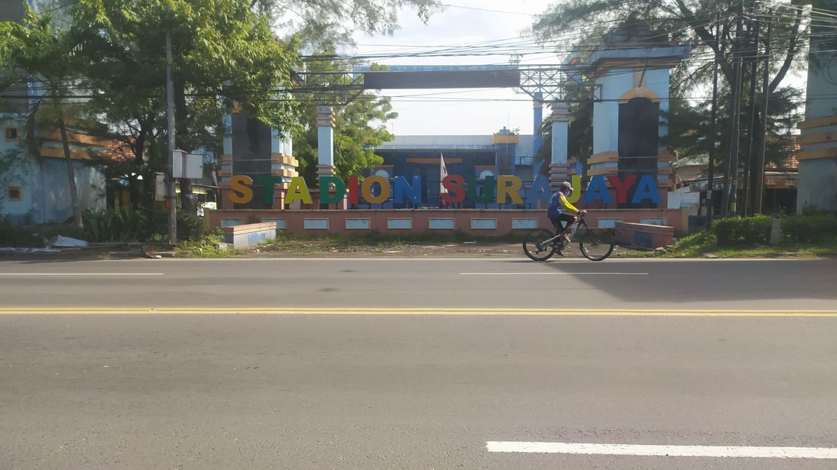 Kondisi terkini Stadion Surajaya Lamongan. (Foto: Adyad Ammy Iffansah/jatimnow.com)