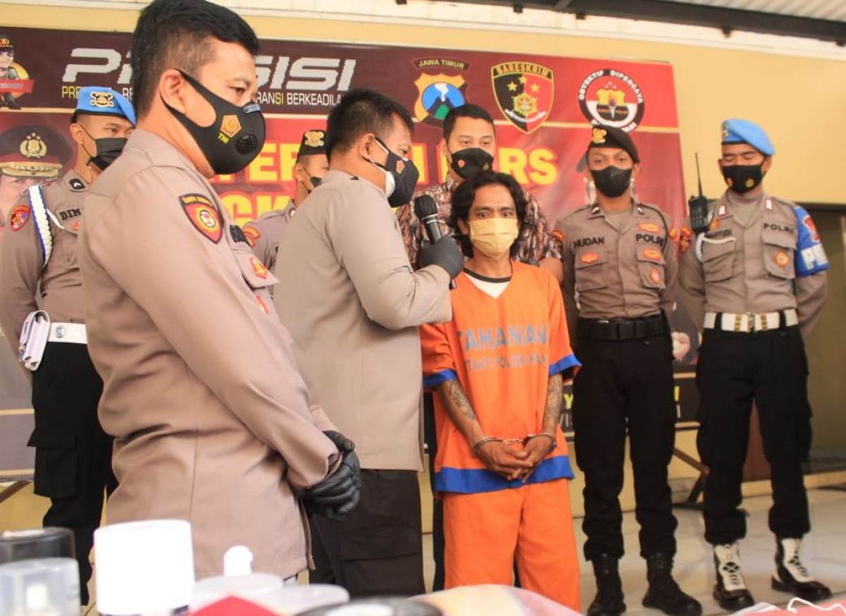 Pria Ini Diringkus Polisi Usai Edarkan Upal Rp300 Juta Melalui Facebook