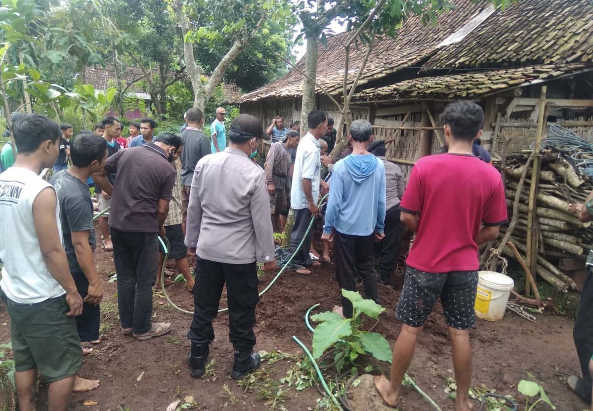 Pilihan Pembaca: Terjebak di Septic Tank, Pendaki Hilang, Gantung Diri di Warung