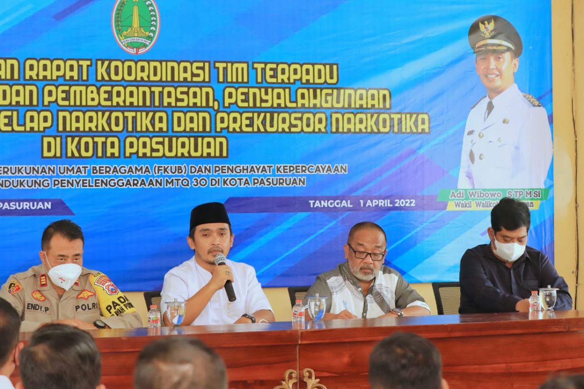 Rapat Koordinasi Terpadu Pencegahan dan Pemberantasan, Penyalahgunaan dan Peredaran Gelap Narkotika-Prekursor Narkotika (P4GN-PN) di aula Bakesbangpol, Jumat (1/4/2022).(Foto: Humas Pemkot Pasuruan)