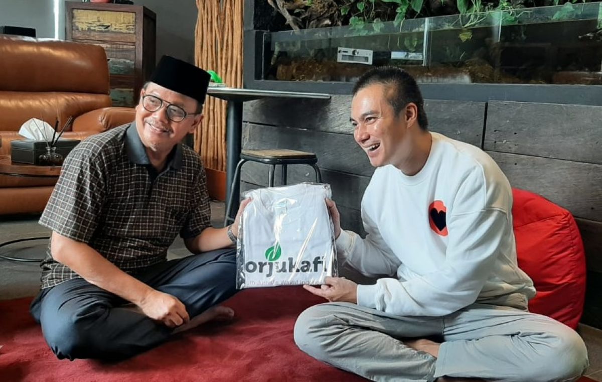 Forum Jurnalis Wakaf Indonesia (Forjukafi) bersilaturahim ke Baim Wong. (Foto: Forjukafi for jatimnow.com)