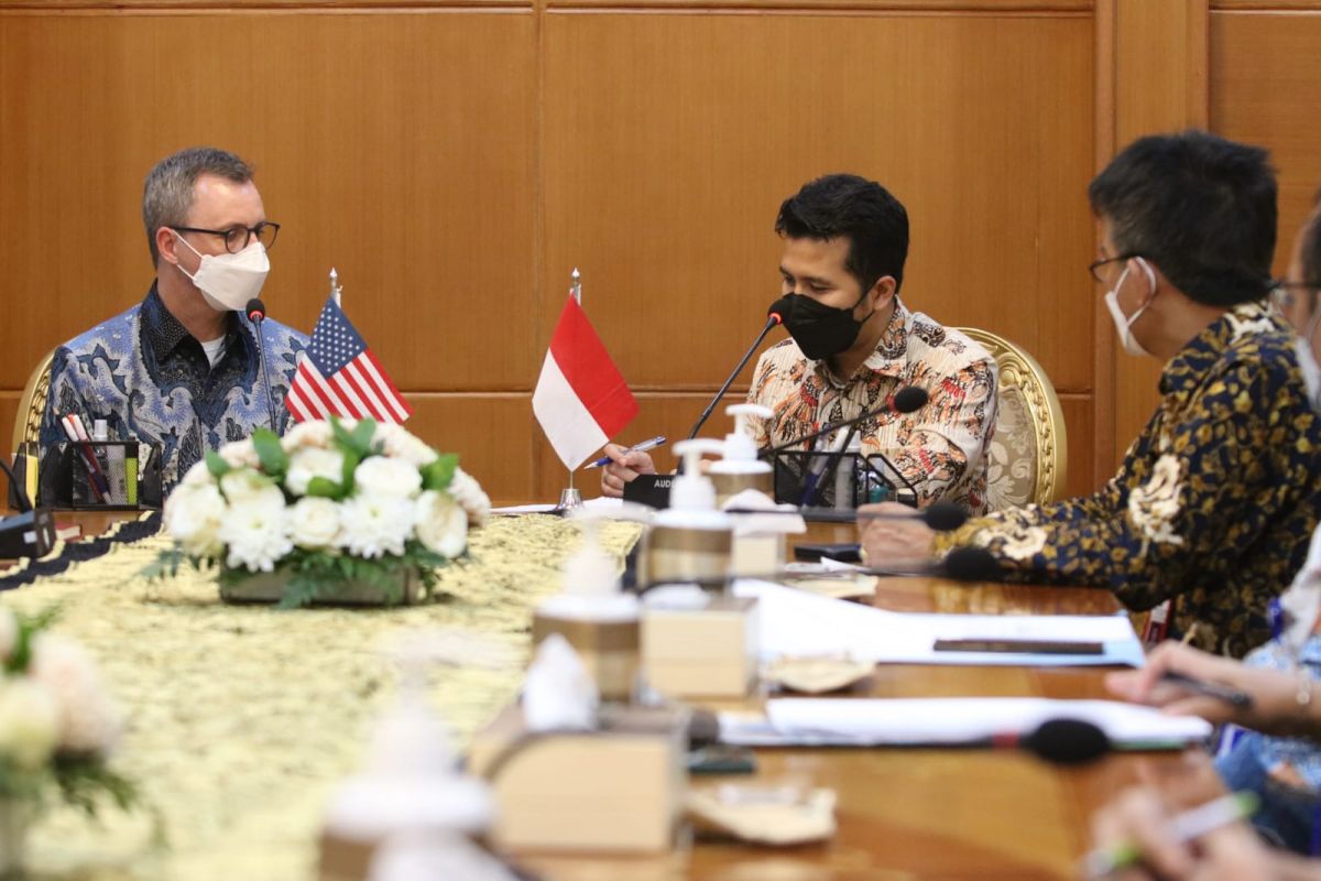 Wagub Jatim Emil Dardak bertemu Konjen Amerika Serikat di Grahadi.(Foto: Ni'am Kurniawan/jatimnow.com)