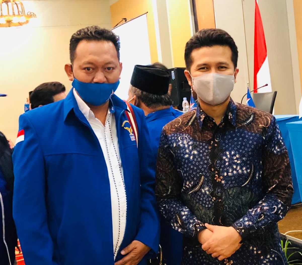 Ketua DPD Demokrat Jatim Emil Elestianto Dardak dan Sekretaris DPC Demokrat Kabupaten Kediri M. Zaini.(Foto: Dok. DPC Partai Demokrat Kabupaten Kediri)