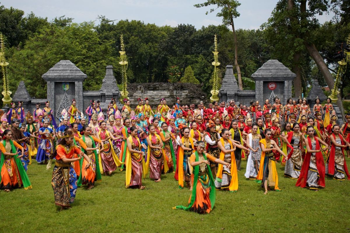 Festival tari di Candi Tegowangi Kabupaten Kediri. (Foto: Humas Pemkab Kediri/jatimnow.com)