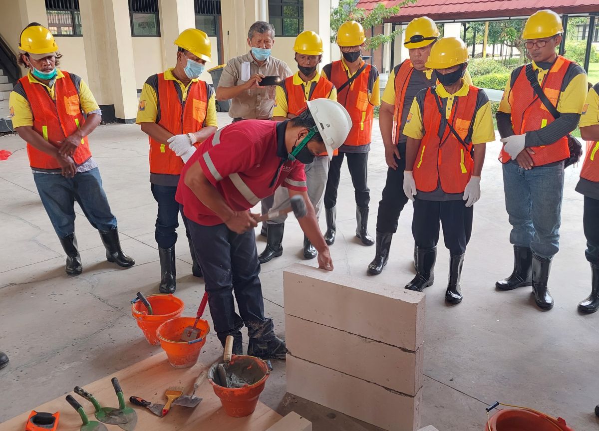 Genjot Kompetensi Tenaga Konstruksi, SIG dan Kementerian PUPR Gelar Pelatihan