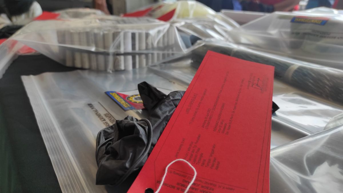 Polres Jombang ungkap kasus produksi petasan (Foto: Elok Aprianto/jatimnow.com)