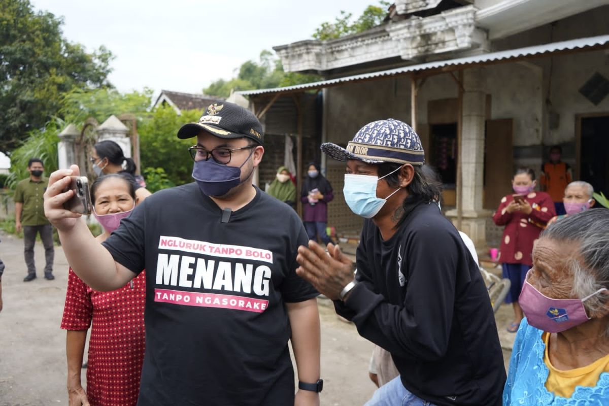 Mas Dhito bersama Menjeng Kimhoa (Foto: Humas Pemkab Kediri/jatimnow.com)