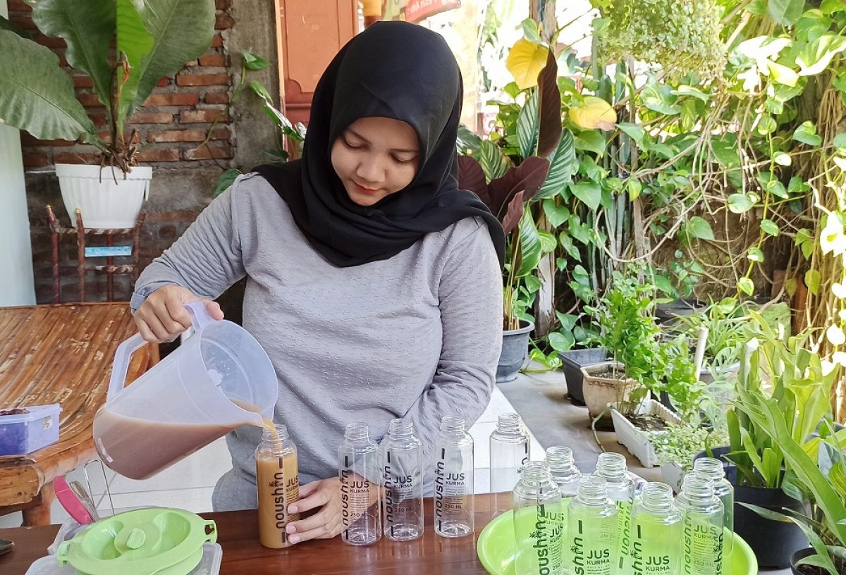 Segarnya Jus Kurma Buatan Ibu Cantik di Ponorogo, Bikin Bumil Kuat Berpuasa