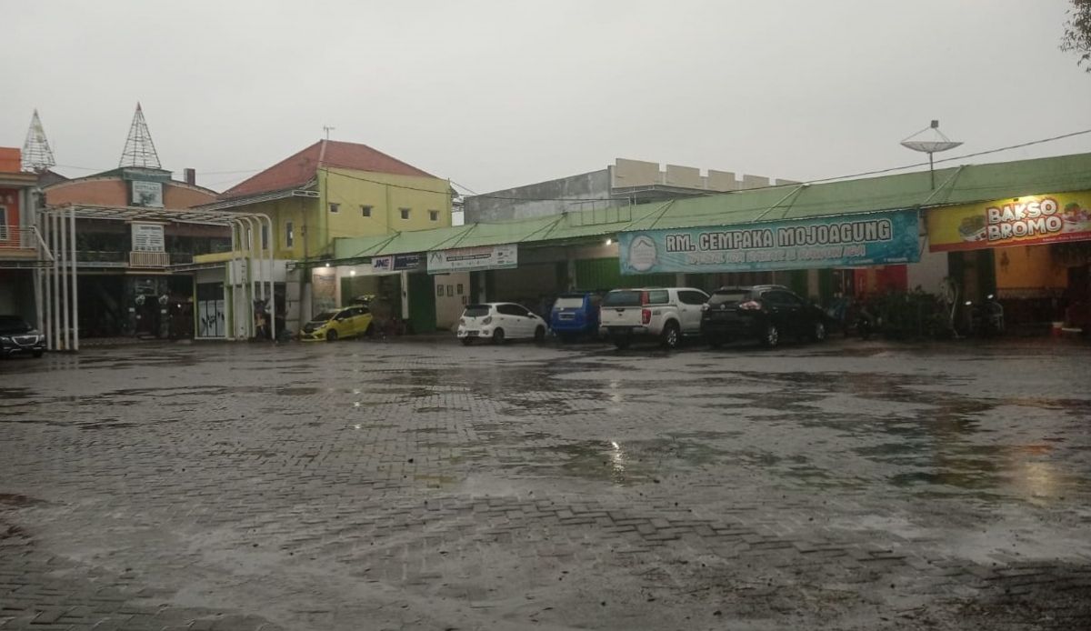 Kafe karaoke yang sempat digrebek aparat Forpimcam Mojoagung. (Foto: Elok Aprianto/jatimnow.com)