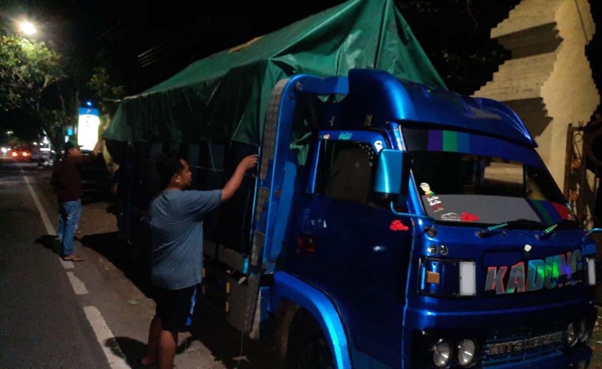 Kayu Jati Ilegal Gagal Dikirim dari Banyuwangi ke Situbondo, Milik Siapa?