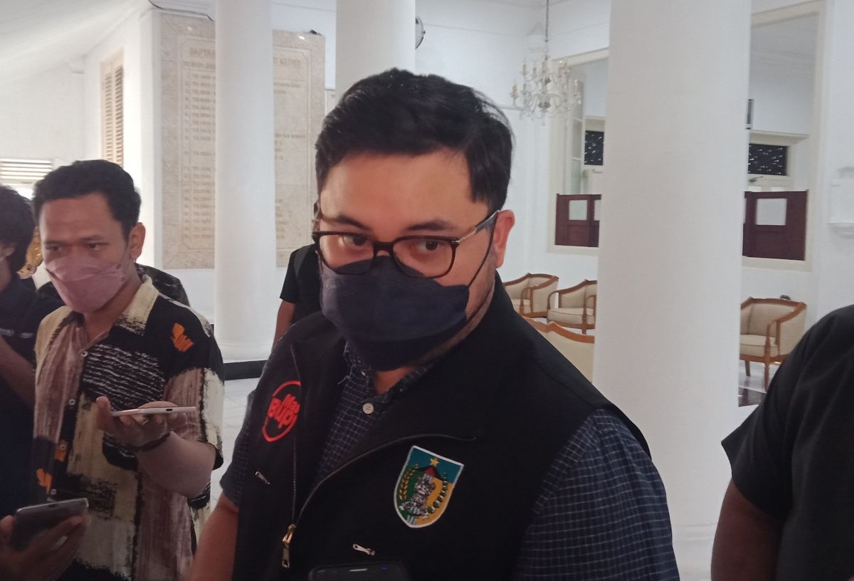 Fokus Perbaikan Jalan Rusak di Kediri, Mas Dhito Minta Satker Bersinergi