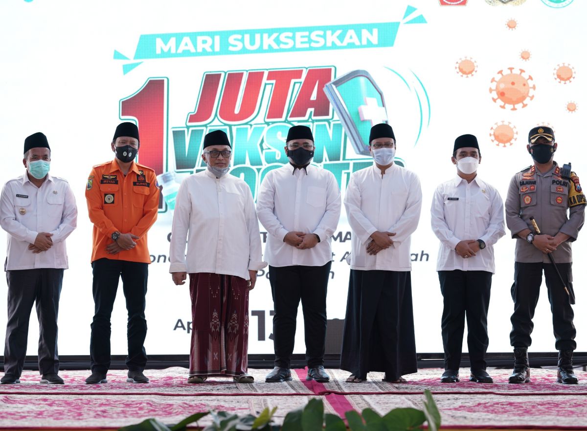 Gerakan vaksinasi booster di Ponpes Bayt Al-Hikmah Kota Pasuruan. (Foto: Humas Pemkot Pasuruan/jatimnow.com)