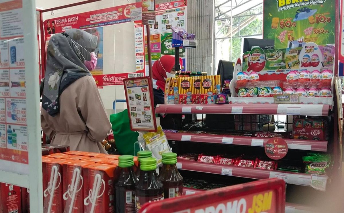 Perhatian Ibu-ibu! Minimarket di Surabaya Tiadakan Kresek, Siapkan Tas Belanja