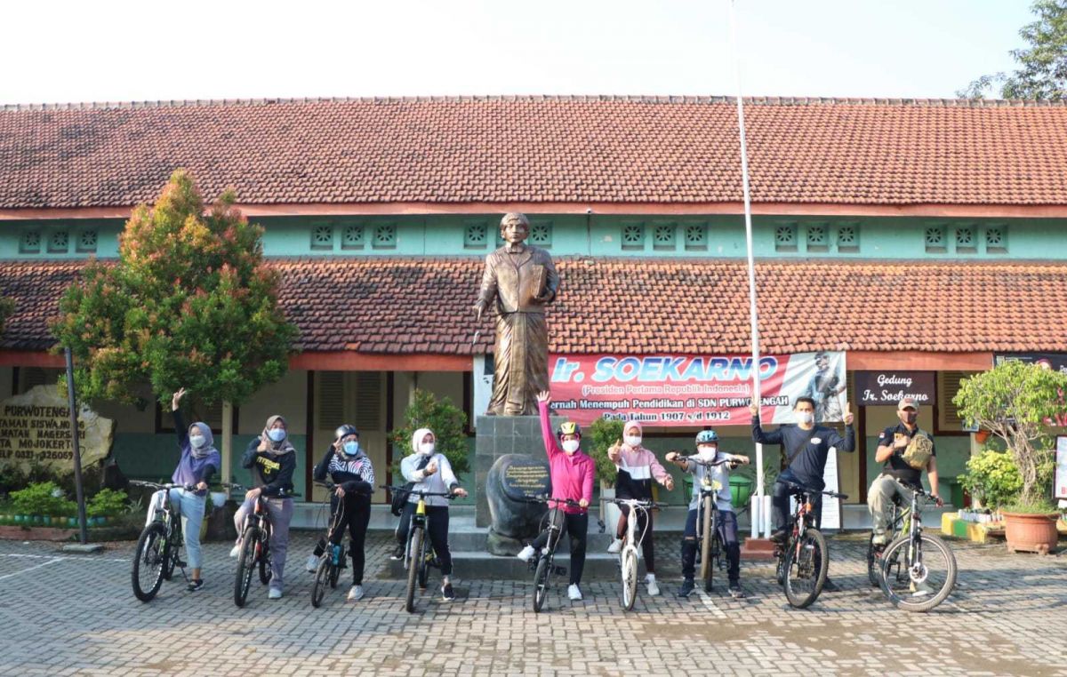 Wali Kota Mojokerto Ika Puspitasari saat gowes. (Diskominfo Kota Mojokerto for jatimnow.com)
