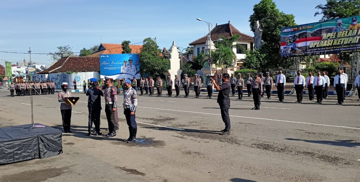 Apel gelar pasukan operasi Ketupat Semeru (Foto: Mita Kusuma/jatimnow.com)