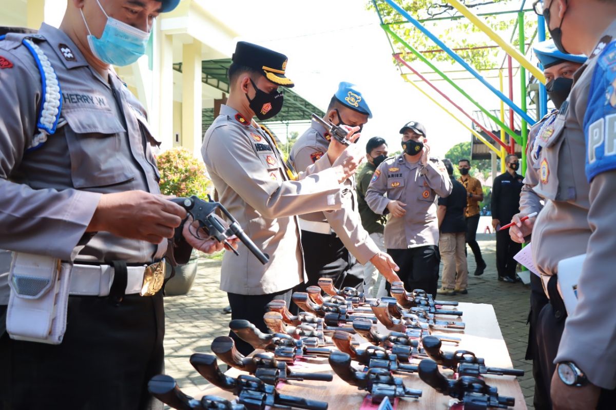 Antisipasi Penyalahgunaan, Polres Kediri Gelar Pemeriksaan Senpi Personel