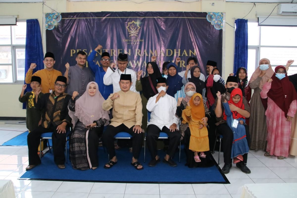 Kegiatan pesantren Ramadan difabel Jawa Timur saat diresmikan Bupati Lamongan, Yuhronur Efendi. (Foto: Humas Pemkab Lamongan for jatimnow.com)