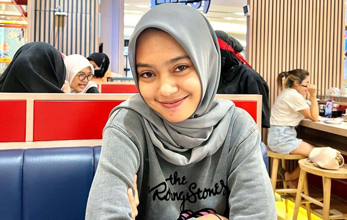 Mahasiswa termuda di Unair, Ratu Sakinatul Aqila (Foto: Humas Unair)