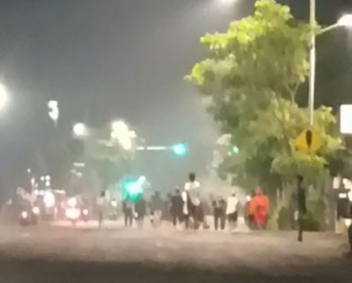 Tawuran Pemuda Pecah di Jalan Ngaglik Surabaya, Pelaku Diduga Bawa Sajam