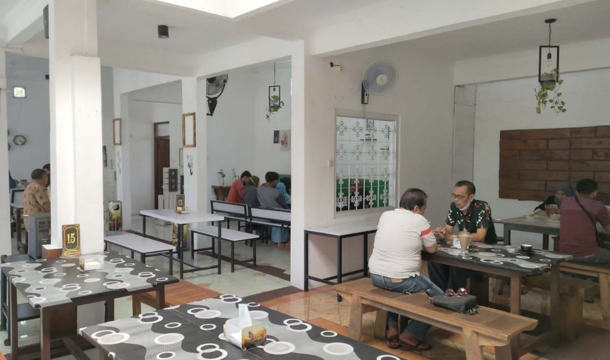 Warung makan di Kota Probolinggo yang gratiskan buka puasa para penghafal Al Quran