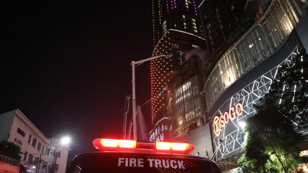 Kesaksian Pengunjung dalam Kebakaran di Tunjungan Plaza Surabaya