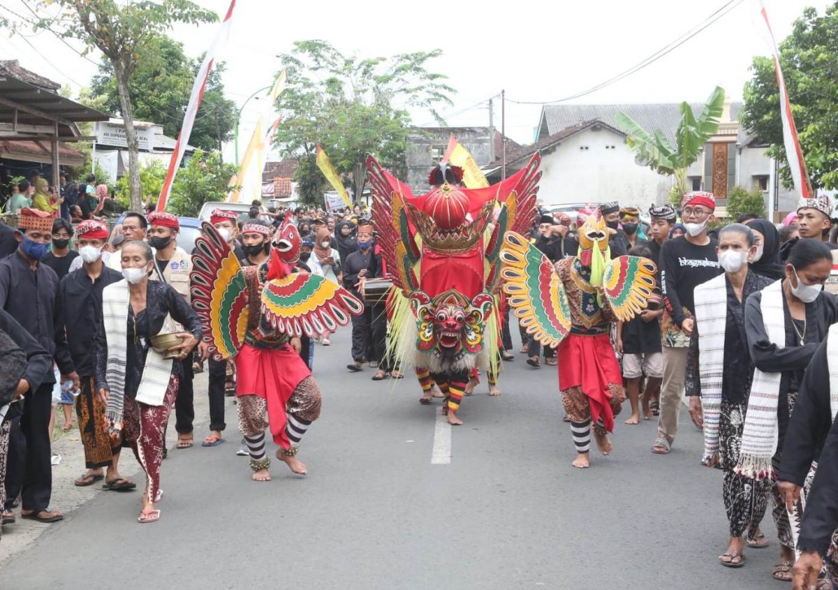Tradisi Barong Ider Bumi masyarakat Suku Osing. (Foto: Humas Pemkab Banyuwangi/jatimnow.com)