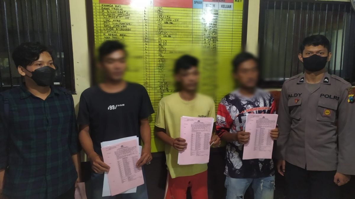 Pelaku saat ditangkap Satreskrim Polres Tulungagung. (Foto: Humas Polres Tulungagung)