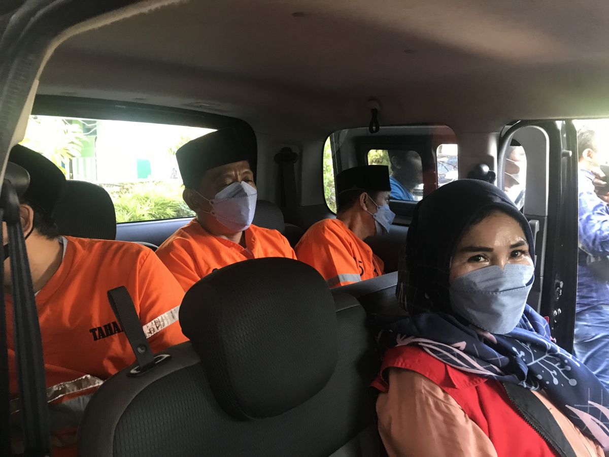 Tersangka dugaan korupsi PTSL. (Foto: Zainul Fajar/jatimnow.com)