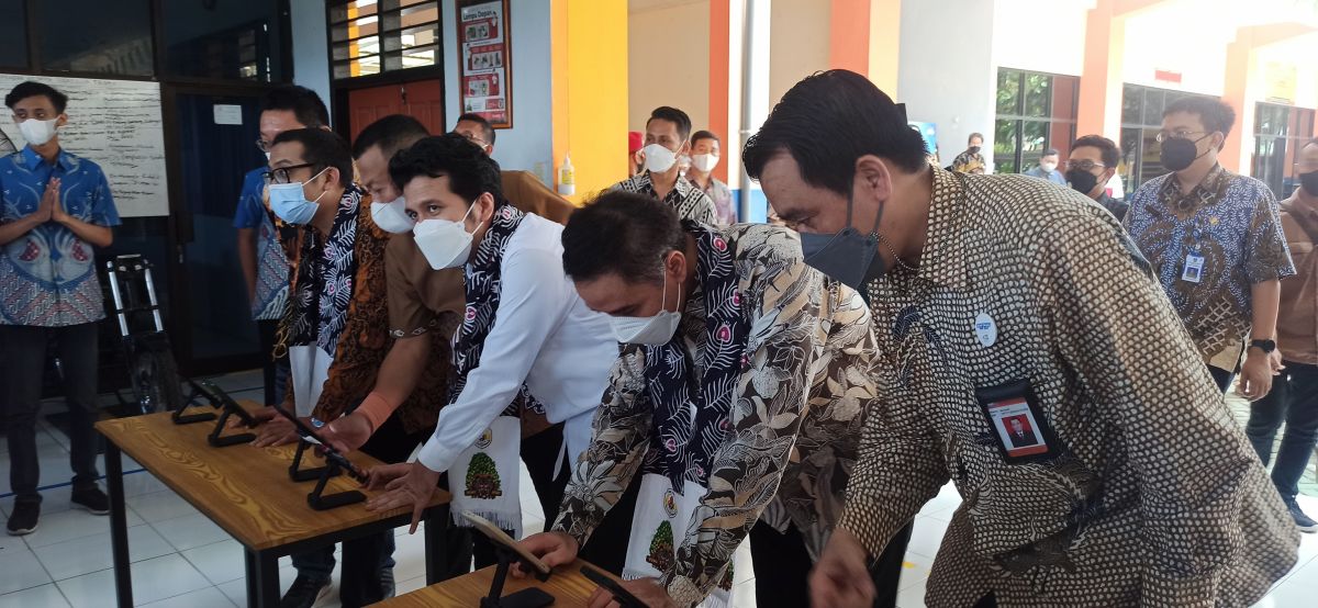 Emil Dardak saat berada di SMK PGRI 2 Ponorogo (Foto: Mita Kusuma/jatimnow.com)