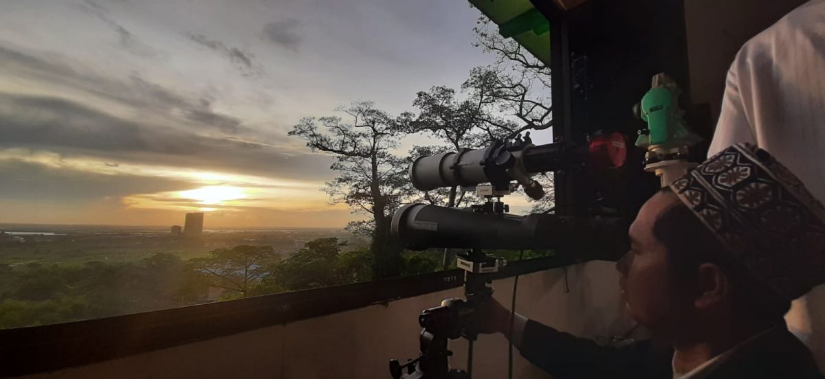 Hilal Terlihat di Bukit Condrodipo Gresik, Besok Lebaran 1 Syawal 1443 Hijriah