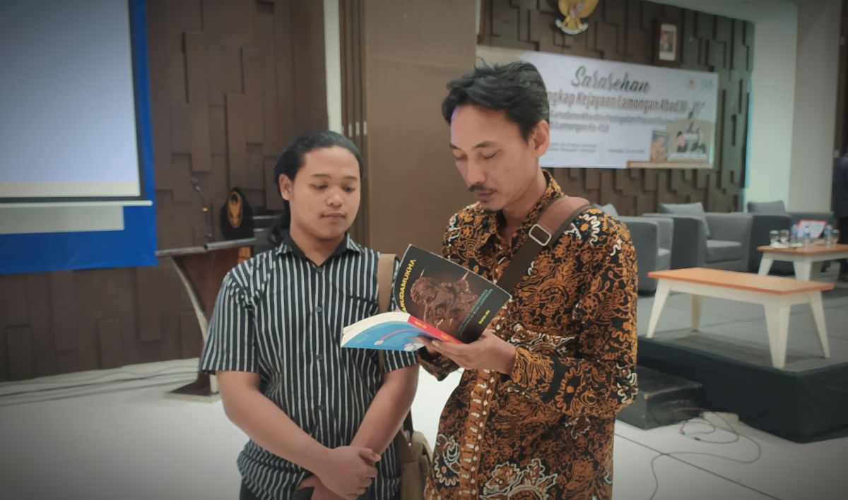 Supriyo, salah satu penulis dan sejarawan Lamongan usai mengisi acara bedah buku Garudamukha (Foto: Adit/jatimnow.com)