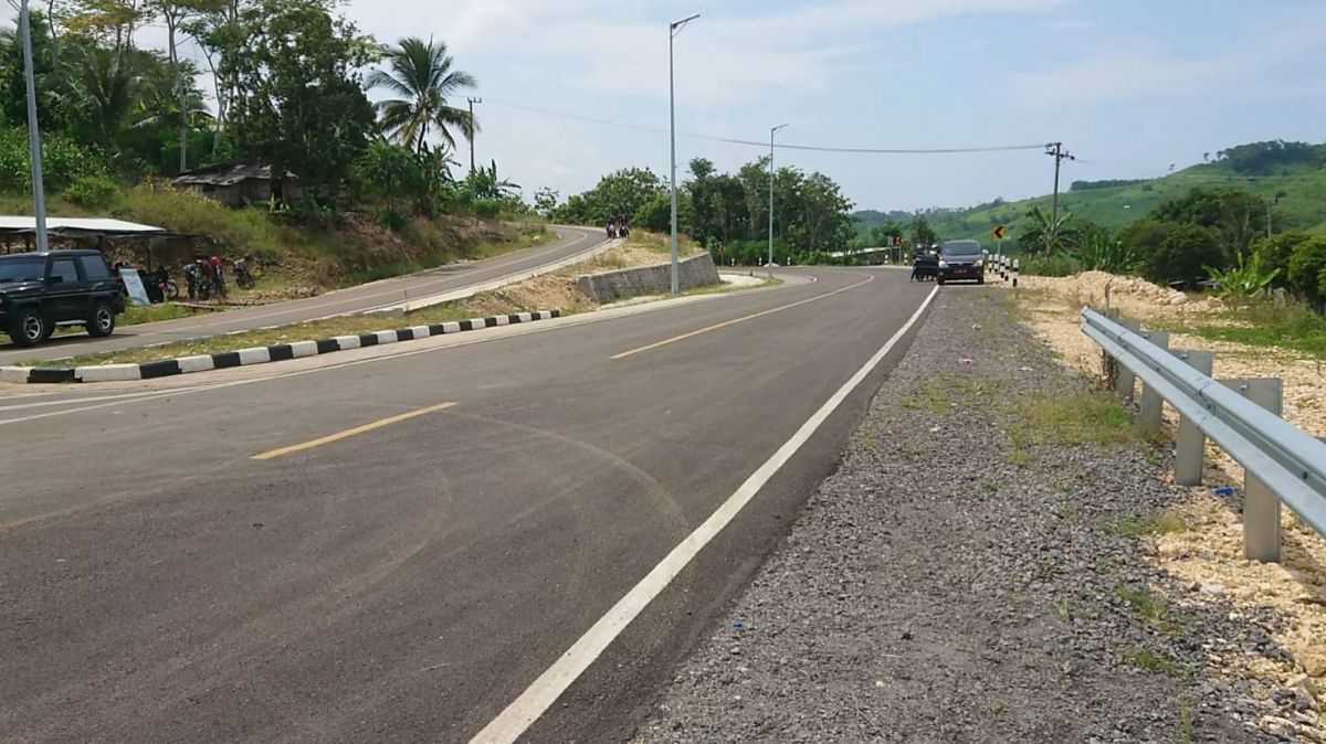 Jalur Lintas Selatan (JLS) wilayah Tulungagung. (Foto: Bramanta Pamungkas/jatimnow.com)