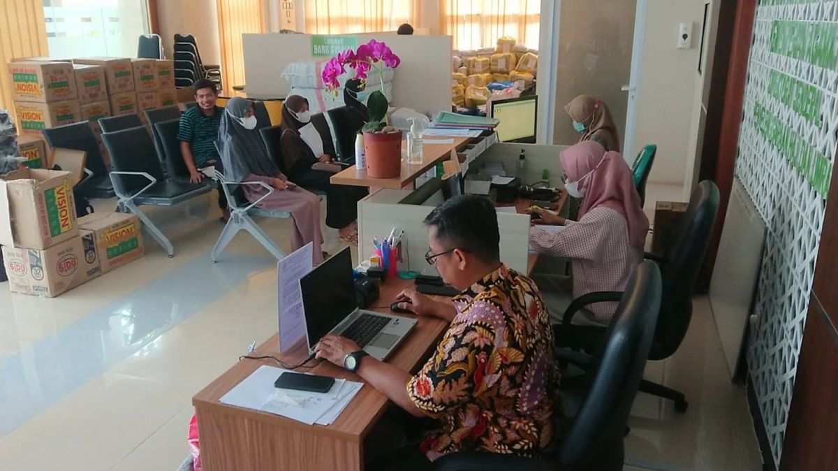 Suasana pendaftaran haji di Kemenag Tulungagung. (Foto: Bramanta Pamungkas/jatimnow.com)