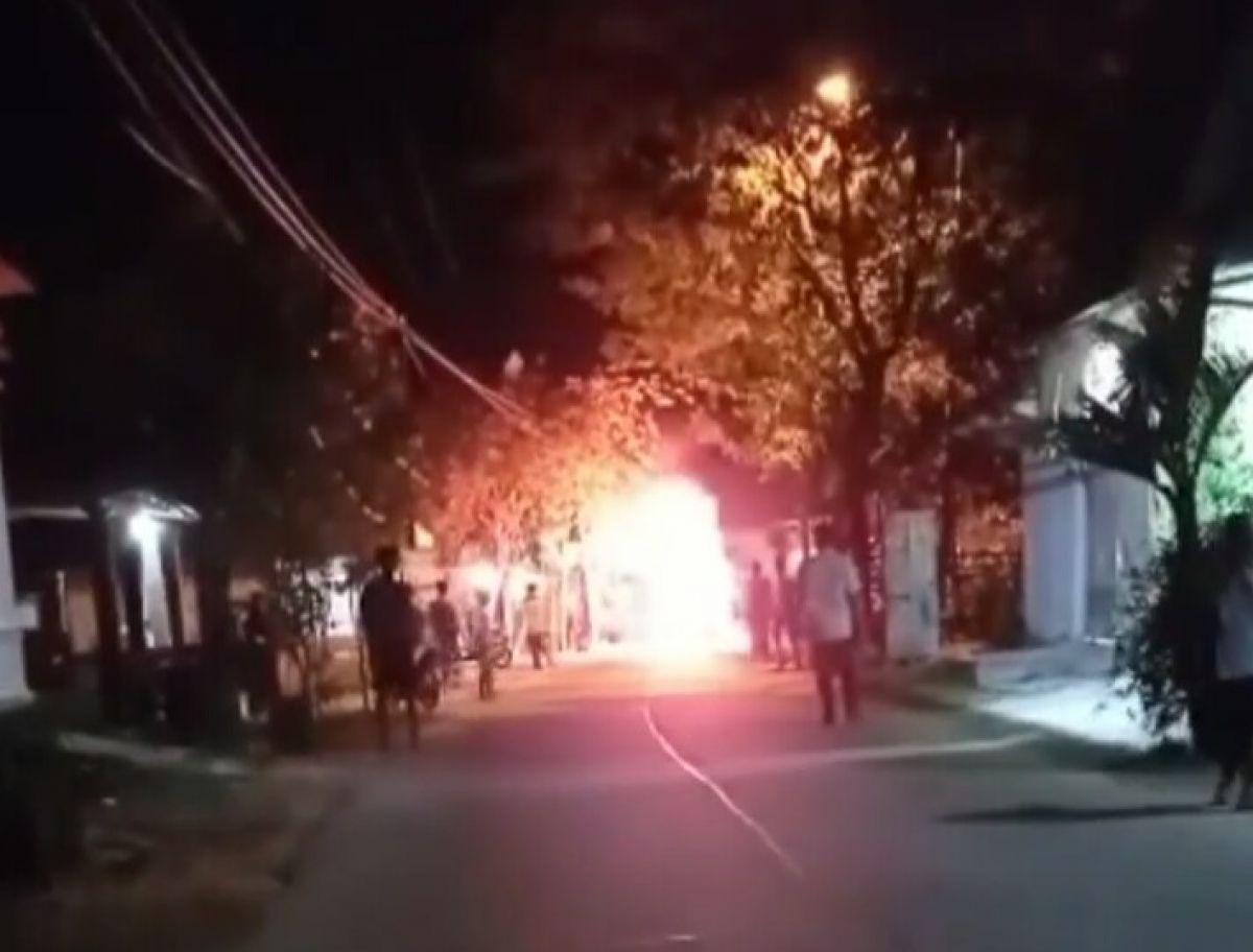 Insiden kecelakaan motor di Desa Sukosewu, Bojonegoro. (Foto: Andik for jatimnow.com)