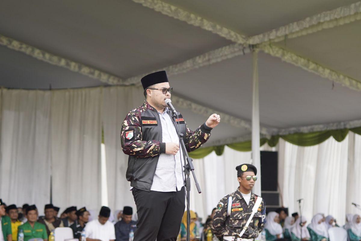 Mas Dhito saat sambutan di acara apel peringatan hari lahir Ansor ke-88.(Foto: Humas Pemkab Kediri/Jatimnow.com)