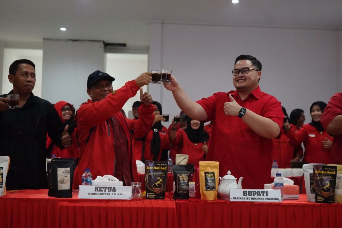 Mas Dhito Kenalkan Produk Lokal Kediri di Festival Kopi Tanah Air