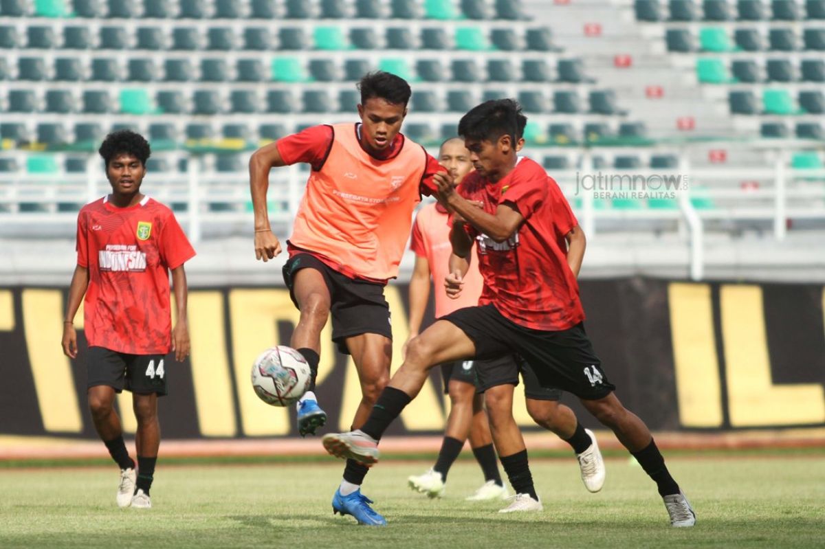 Foto-foto: Official Training Persebaya Jelang Lawan Persis Solo.(Foto: Sahlul Fahmi)