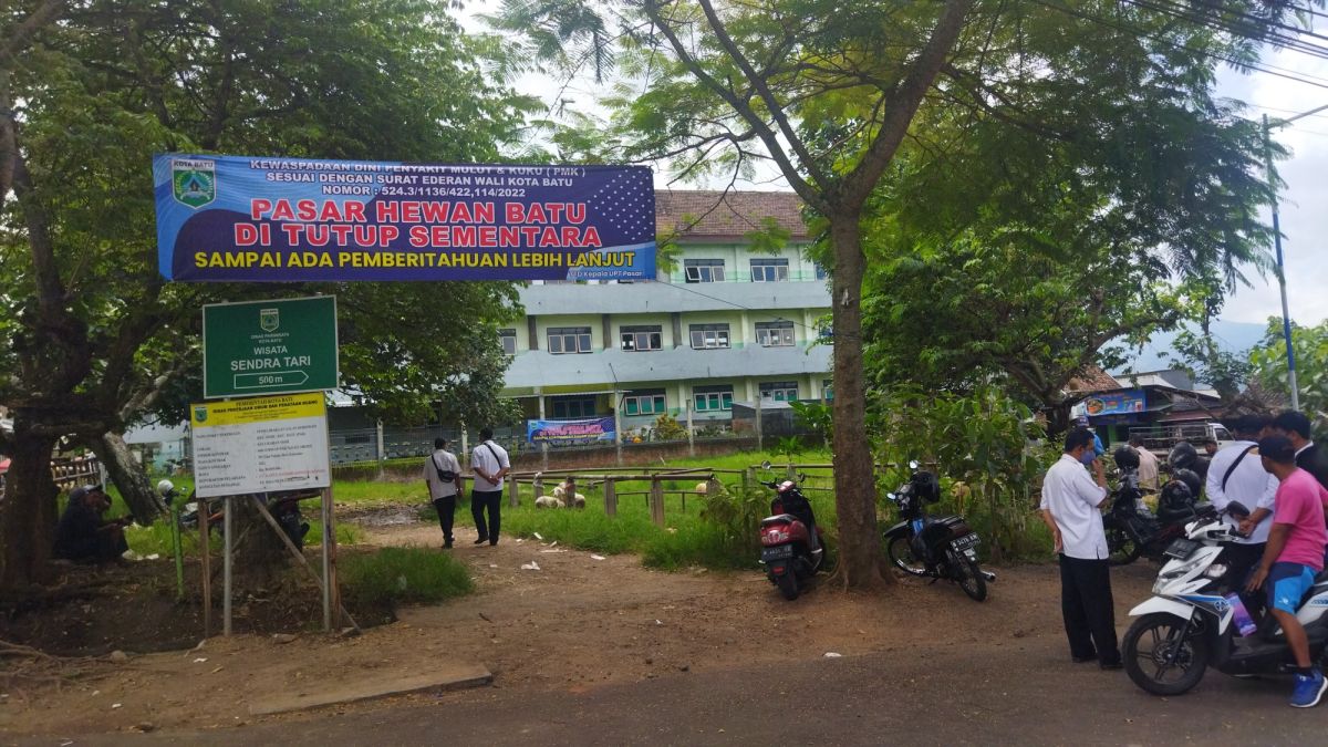 Pasar hewan yang ada di Kota Batu ditutup. (Foto: Galih Rakasiwi/jatimnow.com)