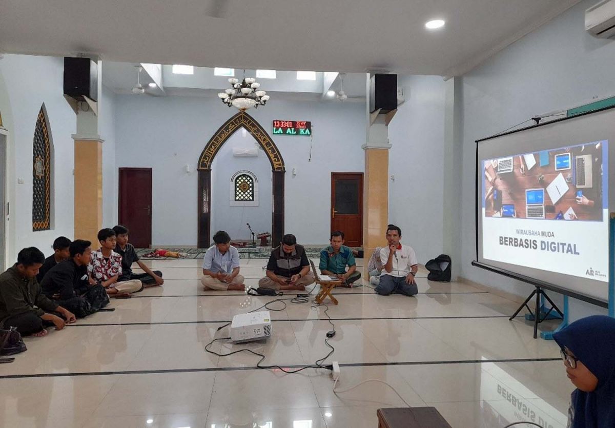 Pelatihan Digital Marketing dari ITTelkom Surabaya untuk Milenial Sidoarjo