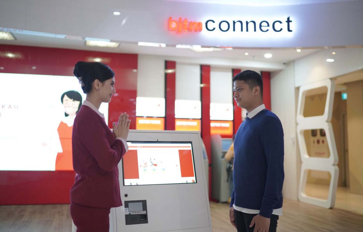 Ilustrasi pelayanan di Bank Jatim (Foto: Dok. Humas Bank Jatim for jatimnow.com)