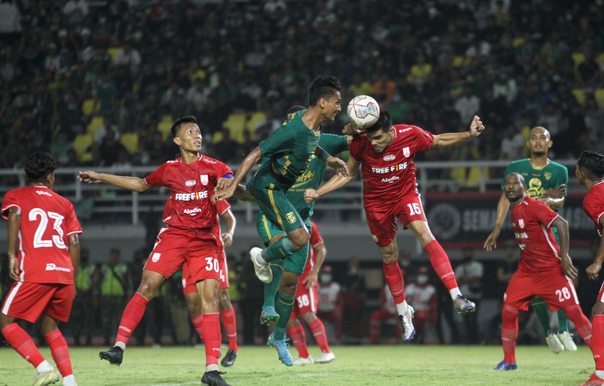 Laga Persebaya Vs Persis Solo di Gelora Bung Tomo, Surabaya. (Foto: Sahlul Fahmi/jatimnow.com)
