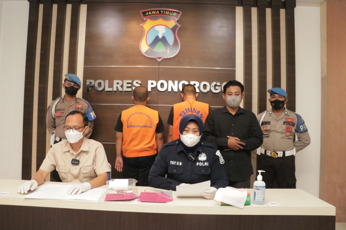 Pers rilis pil double L Polres Ponorogo (Humas Polres Ponorogo/jatimnow.com)