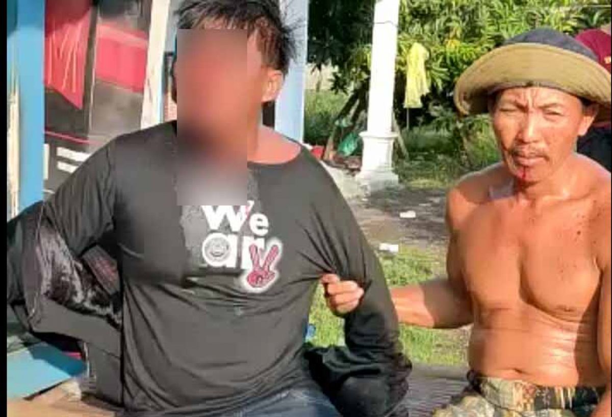 Pelaku pencurian motor dihajar warga Bangil. (Foto: Tangkapan layar video Polres Pasuruan)