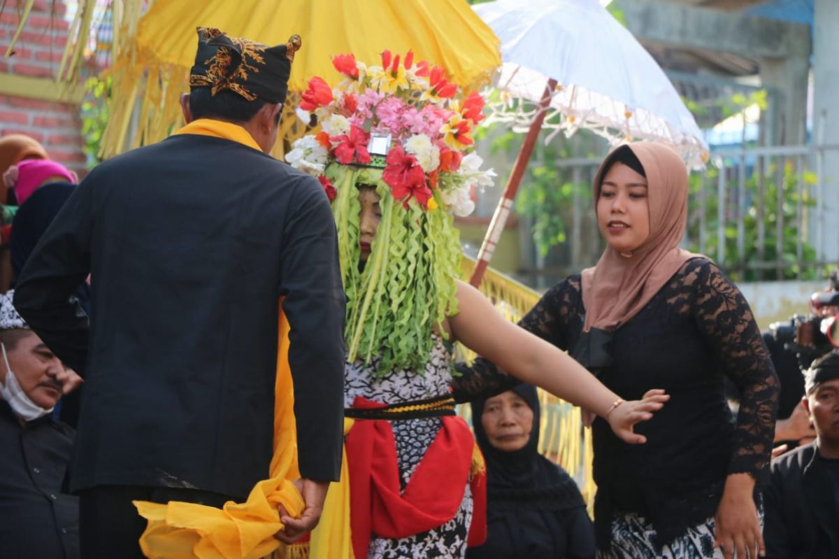 Ritual adat tari Seblang.(Foto: Humas Pemkab Banyuwangi)